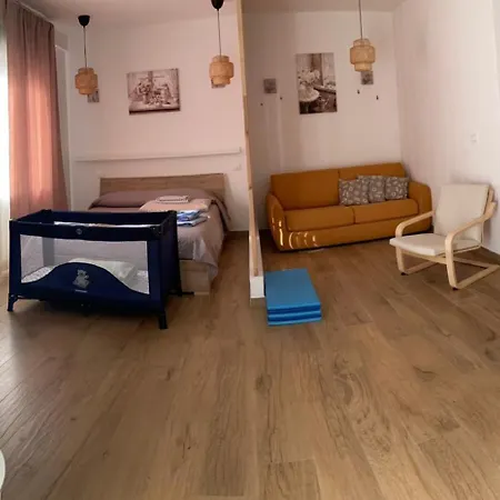 아파트 Casa Di Luce Con Parcheggio Privato Interno Gratuito *
