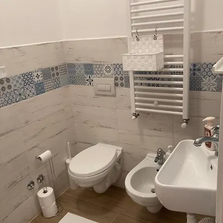 Casa Di Luce Con Parcheggio Privato Interno Gratuito * Montesilvano Marina