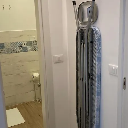 Casa Di Luce Con Parcheggio Privato Interno Gratuito Montesilvano Marina