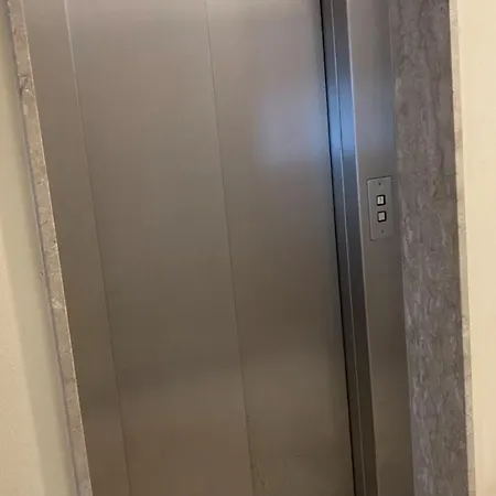 Casa Di Luce Con Parcheggio Privato Interno Gratuito