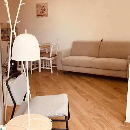 Casa Di Luce Con Parcheggio Privato Interno Gratuito * Montesilvano