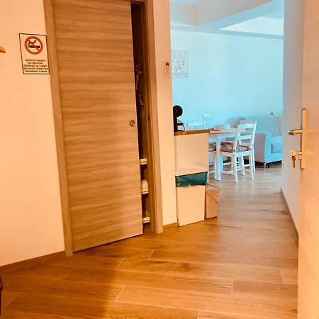 Casa Di Luce Con Parcheggio Privato Interno Gratuito Apartment Montesilvano